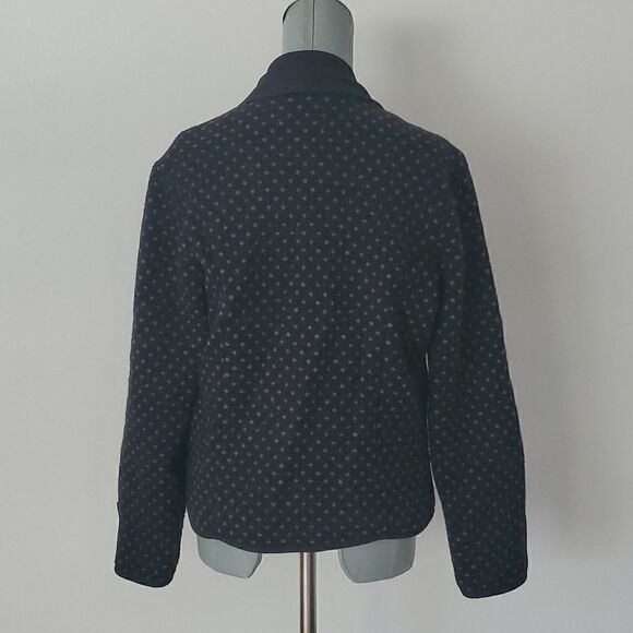 Icelandic Designs | Wool and Silk Blazer Jacket - Picture 5 of 10